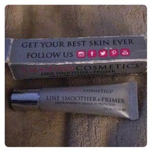 NIB LINE SMOOTHER+PRIMER WITH NEODERMYL